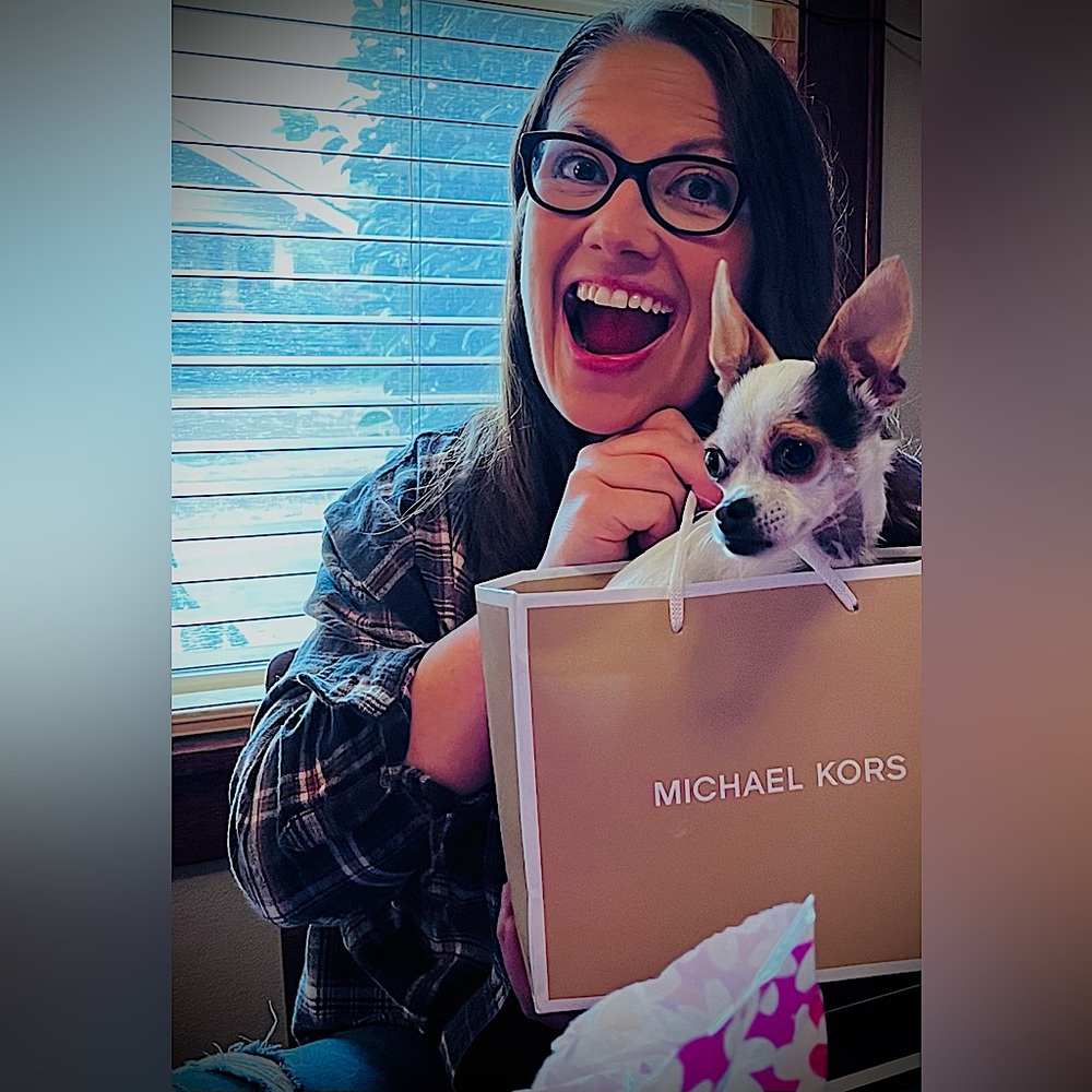 Meet your Posher, Jennifer